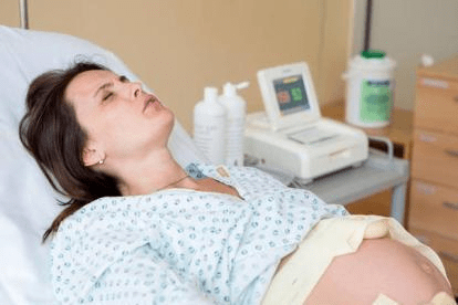 输卵管粘连影响自然怀孕吗？代怀与试管助孕解析